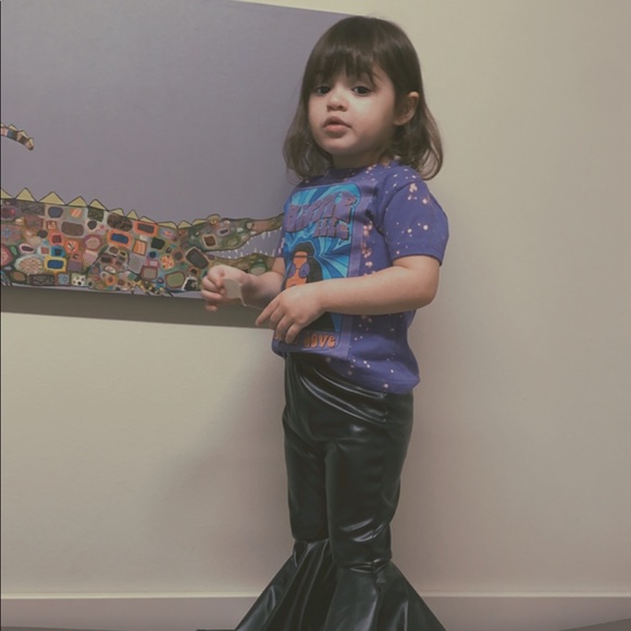 Meet your Posher, Kayla - Picture 3 of 3